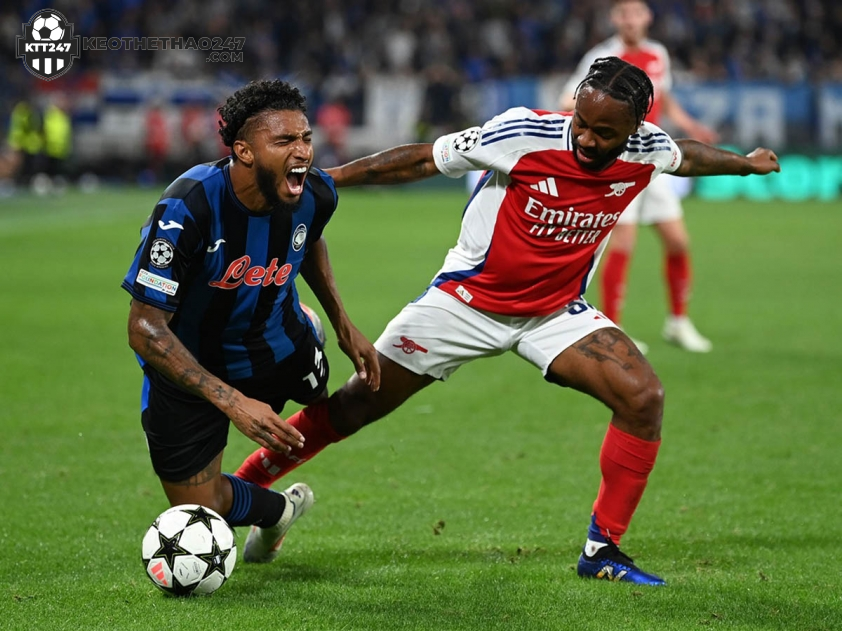 Sterling đang có những ngày tháng khó khăn tại Arsenal (Ảnh: Getty).