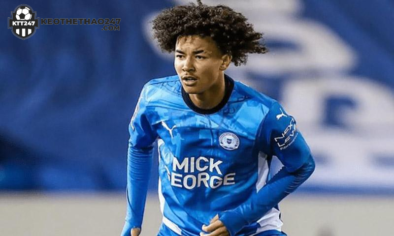 Tyler Young nhiều khả năng được trao cơ hội ra sân tranh tài với cha mình với tư cách là đối thủ. Ảnh: Getty Tyler Young nhiều khả năng được trao cơ hội ra sân tranh tài với cha mình với tư cách là đối thủ. Ảnh: Getty